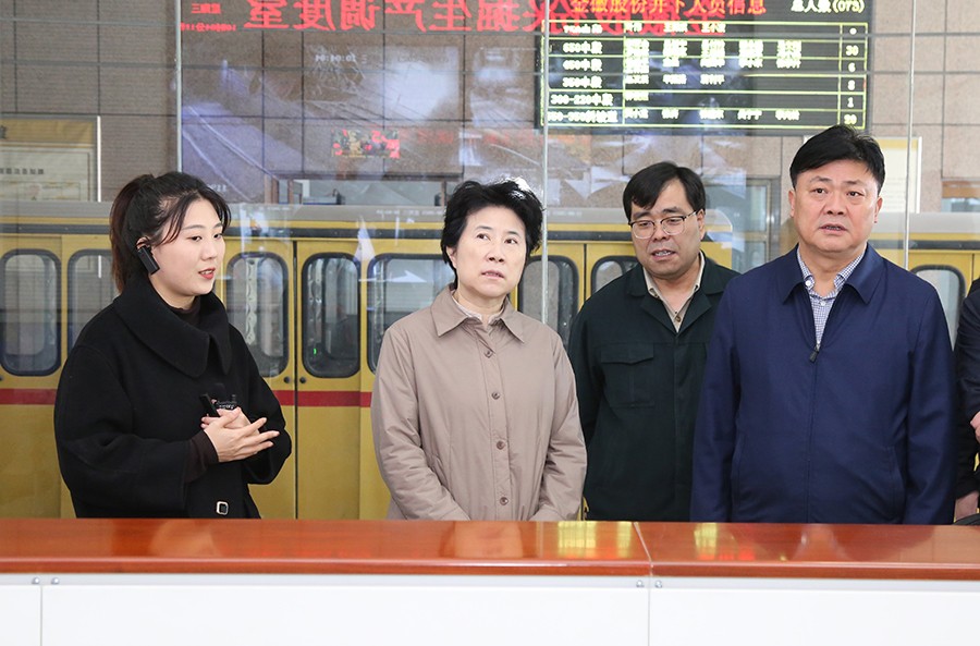 36-2023年3月，省生態(tài)環(huán)境廳黨組書記蘇君蒞臨金徽股份調(diào)研綠色礦山及“兩山”實(shí)踐創(chuàng)新基地建設(shè)情況。.jpg