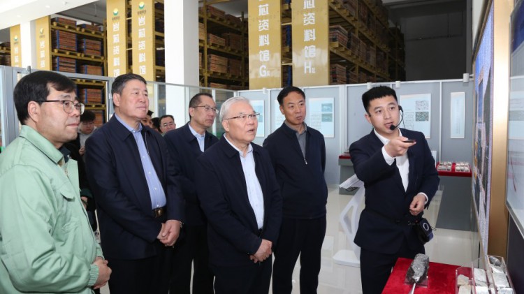 全國政協(xié)常委、省政協(xié)副主席尚勛武蒞臨金徽股份調(diào)研綠色礦山建設(shè)工作
